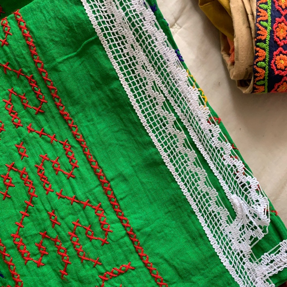 Beautiful Hand Embroidered Quilt - Picture 4 of 4